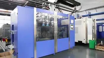 Машина за формоване раздуване штранг-пресоване на бутилки 2Л автоматична отливая във форма